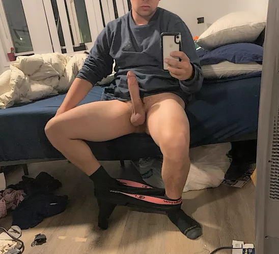 Any sword swallowers out there? by NegotiationFun727