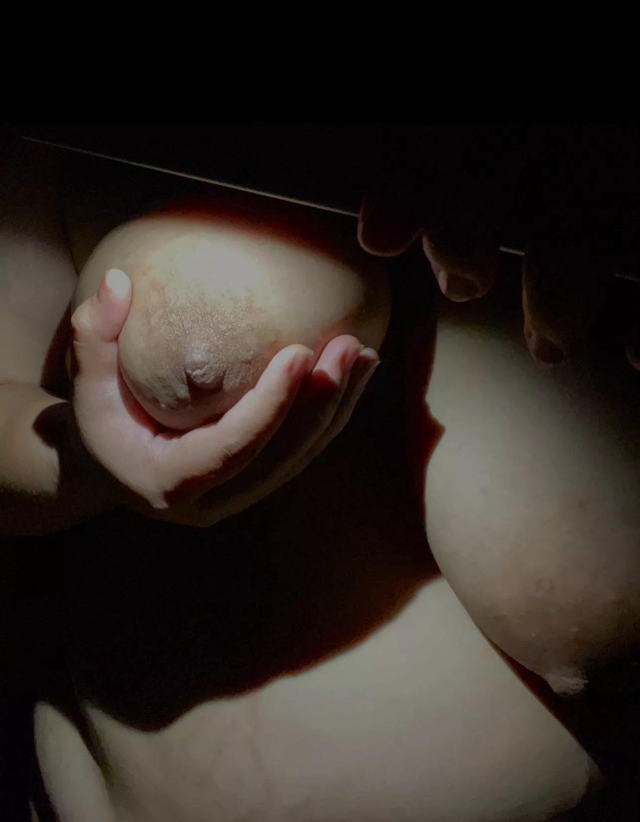 anyone gonna be at boracay around may 9? tit(f)uck my virgin boobs pls 🥲 posted by Strict-Section-4549