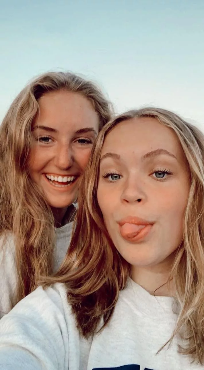 Blondes posted by cocknballs77