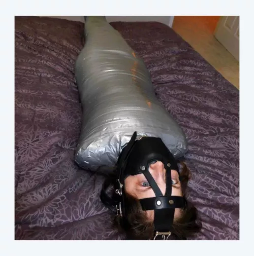 Fantasy #127 it's my day off but daddy still has ro work. Good news, he works from home. Bad news... He told me that he didn't trust me to not touch myself and that I was too noisy. Lunch break can't home soon enough. by No_Target_8122