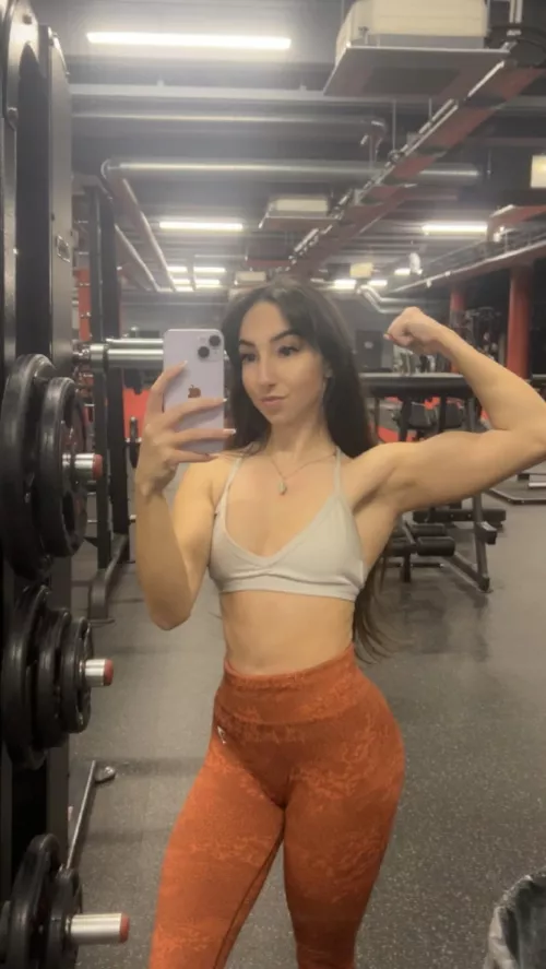 fit girl @jessxoxo on Instagram by jenningzj