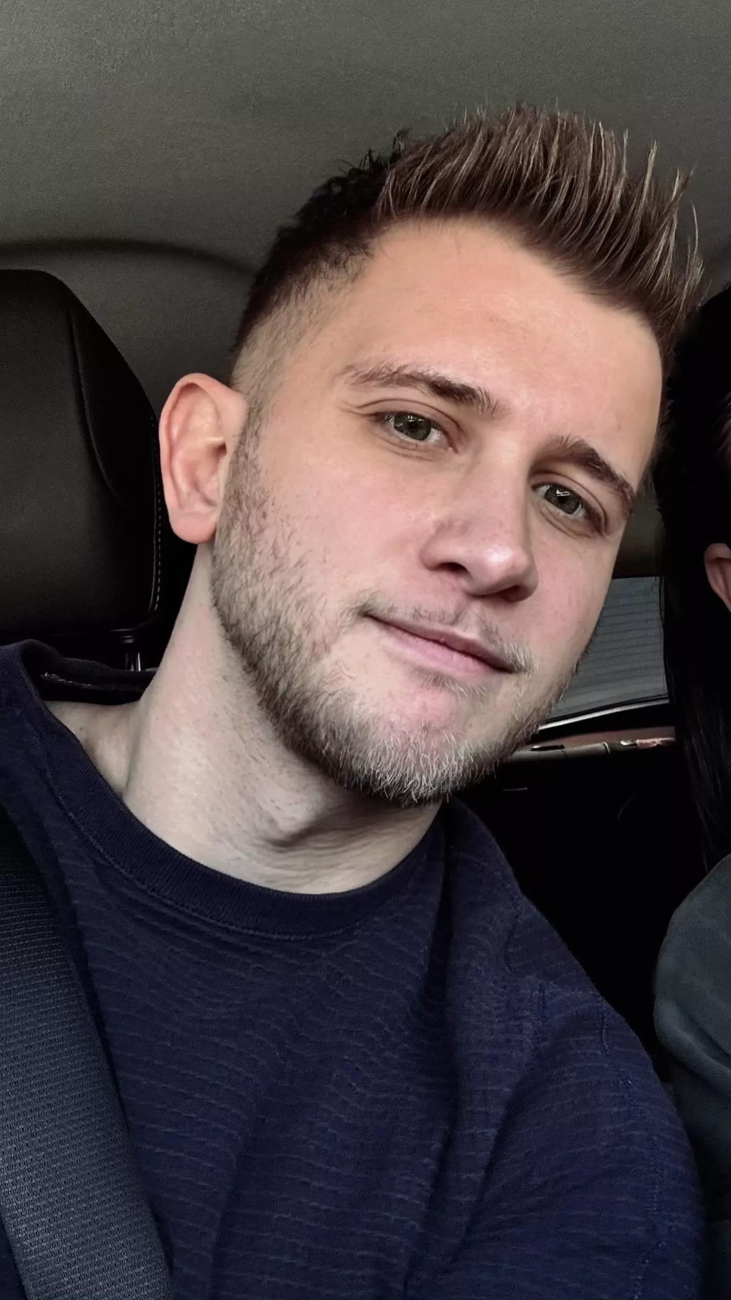 g’day from Australia 👋  posted by sweatypaw