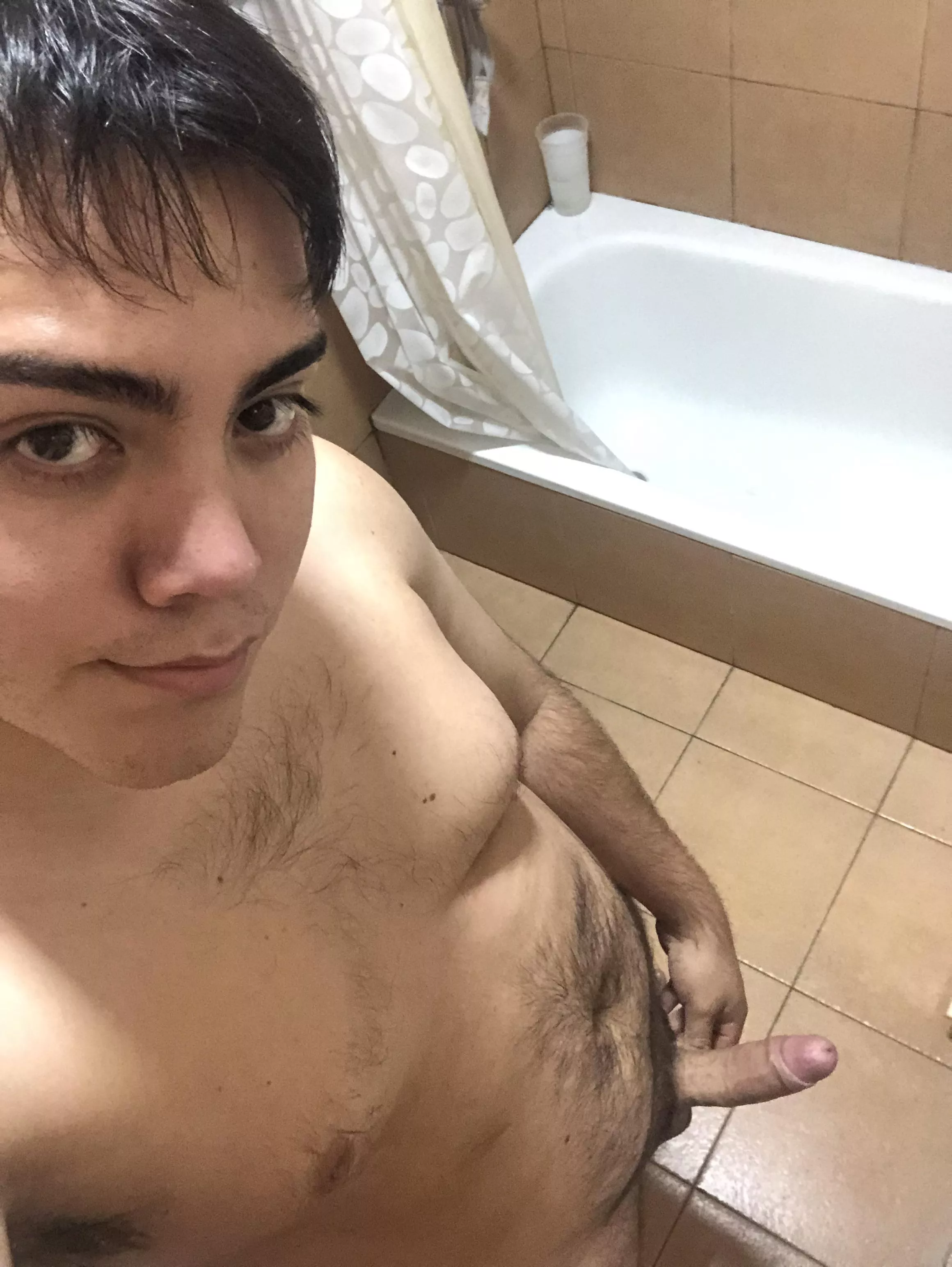 get on your knees for daddy posted by Hotlian