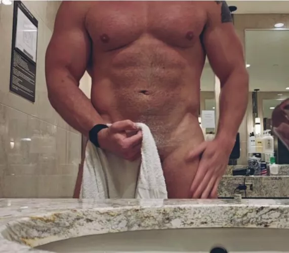 Getting ready, and you?  by LittleandBigV