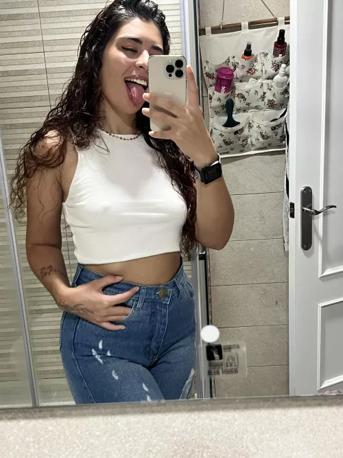 Going out for a few beers by Isabellaacurlyys