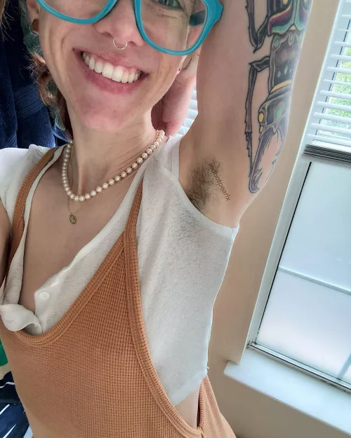 hairy little hippie ✌🏼  by redhotpearlx