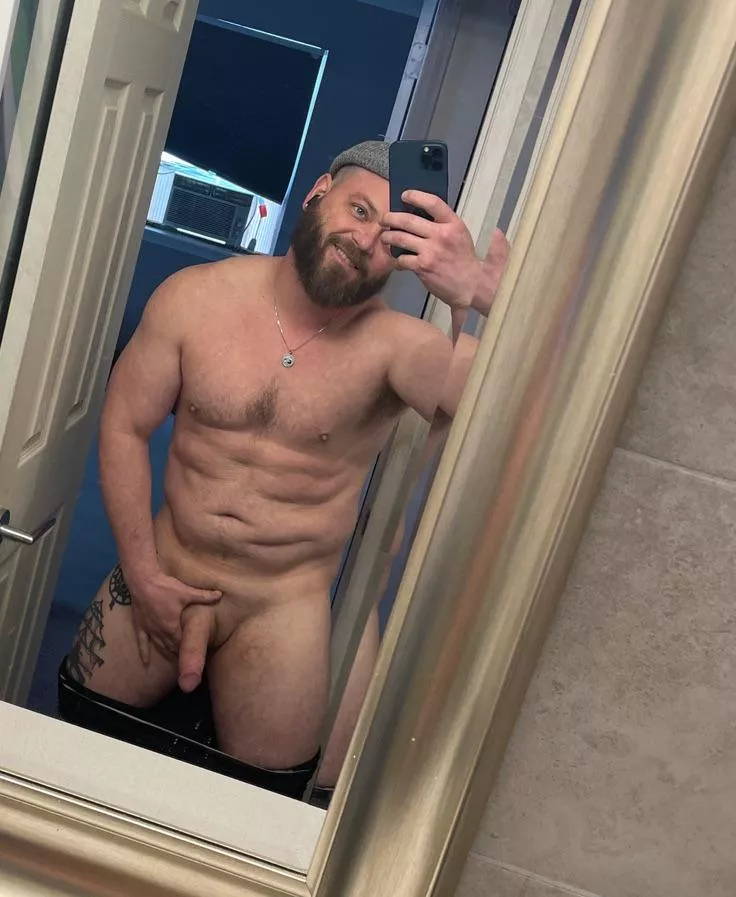 Have at it (34) posted by GymDates111