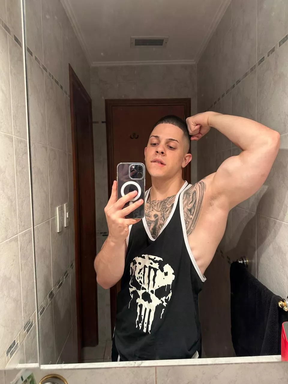 Here with my Gym unif posted by itstroyleblanc