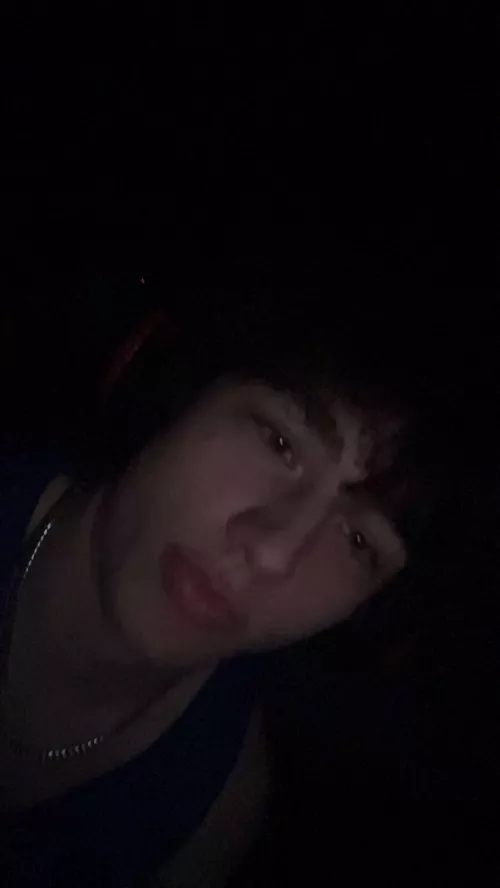 horny fresh 18 year old gym bro hmu if u wanna see more ;) 💵 by Equivalent_Alps6314