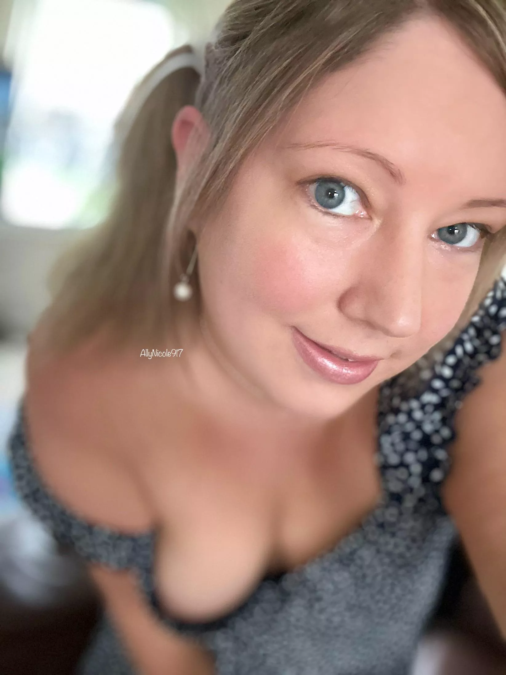 I’ll let you peek down my dress  posted by AllyNicole917