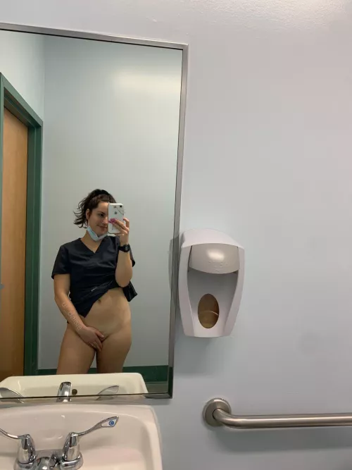 i'm a vet tech, lick my pussy? by _daisie