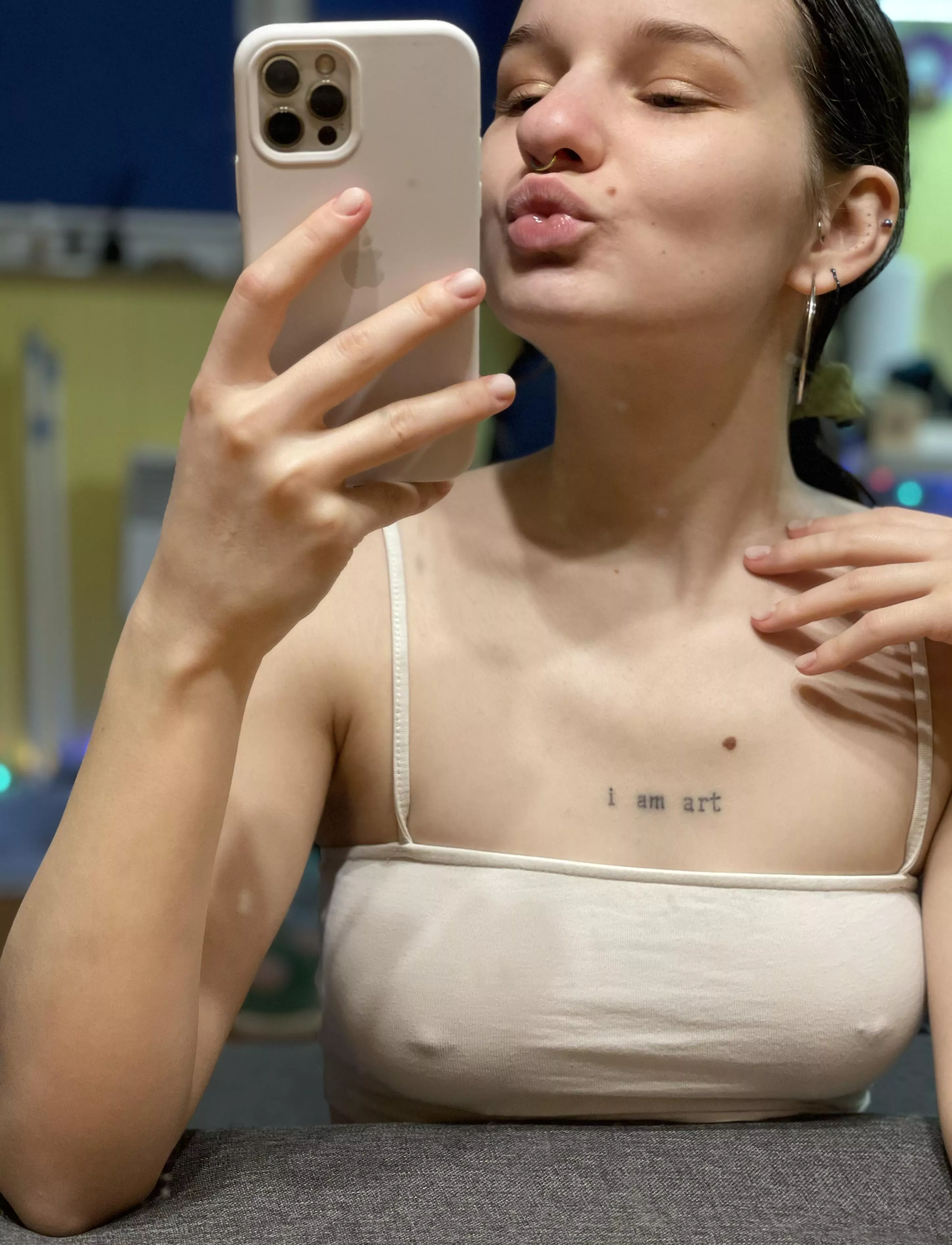 I'm sending you my kiss posted by QueenOfLusst