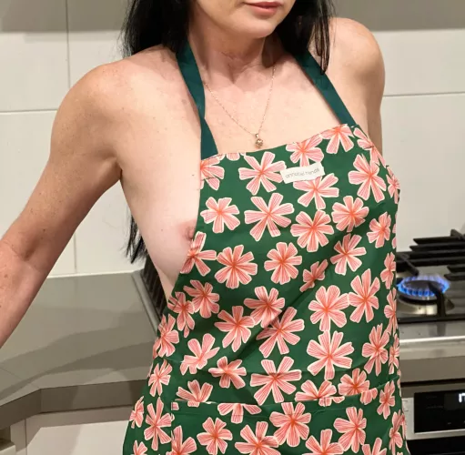 I’m your sexy chef by mrsnsfwmomvip