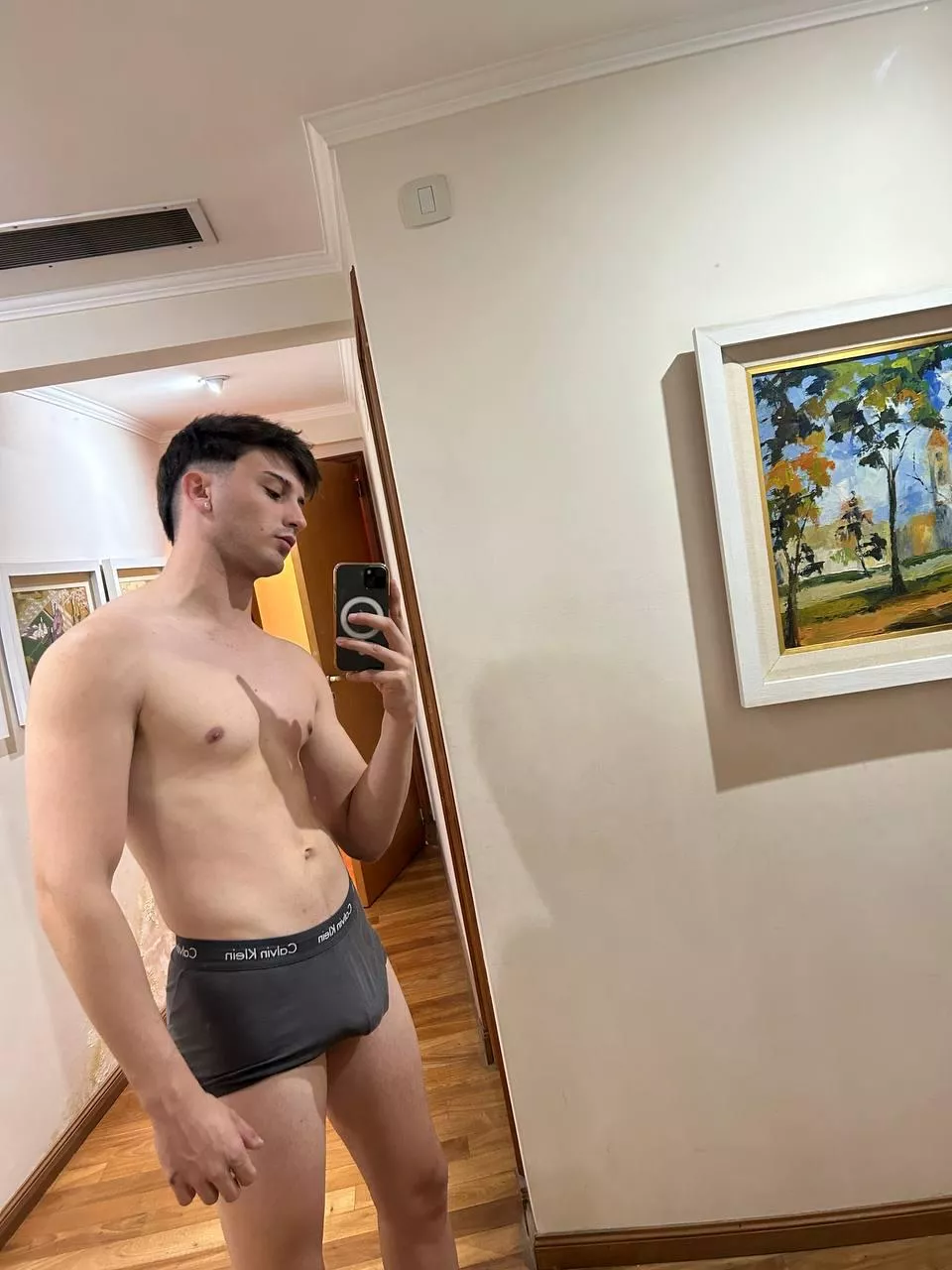 Kinda hot in the hallway posted by itscameron_