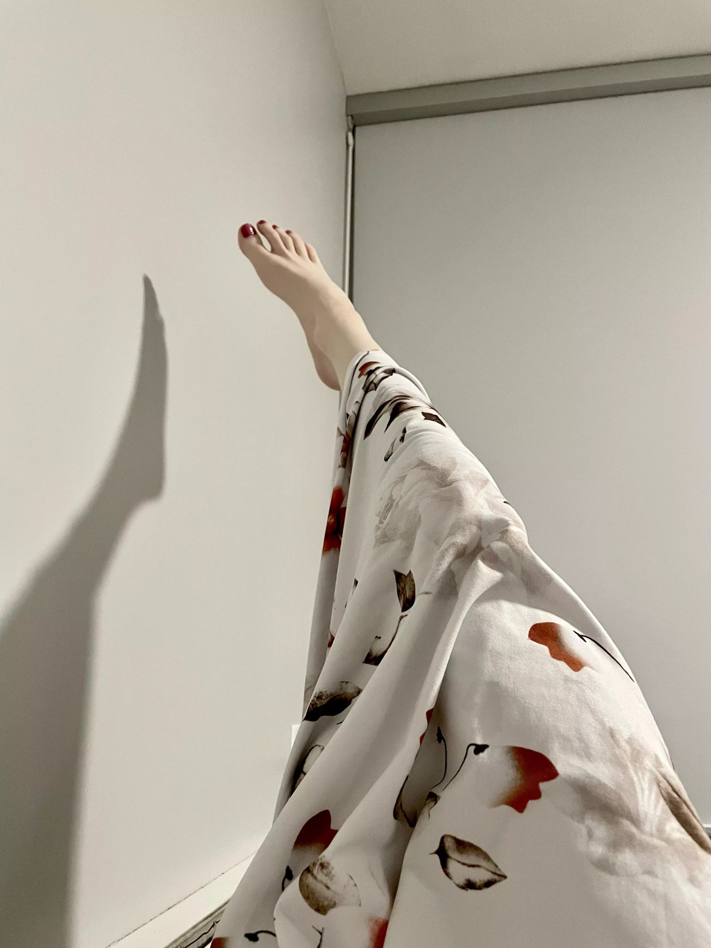 Old pic. My toes look so sweet here, like some exquisite dessert posted by MaliciousSpell