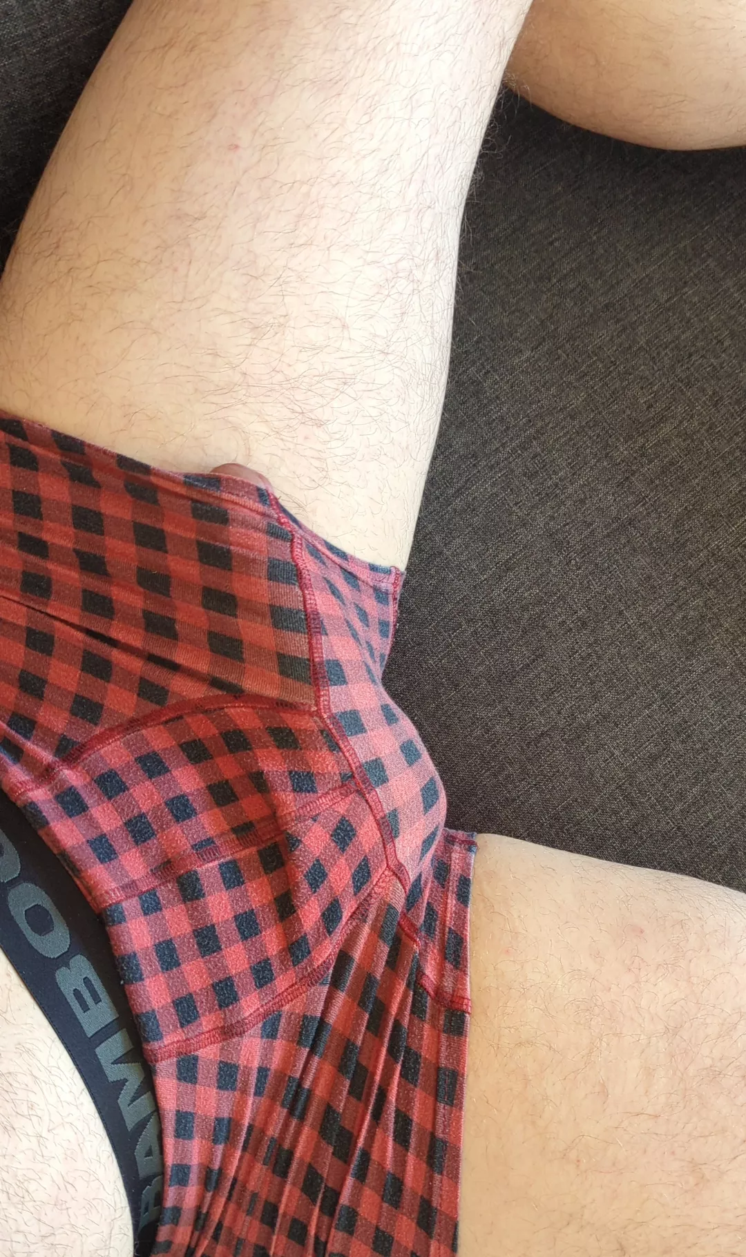 Oups posted by averagDick