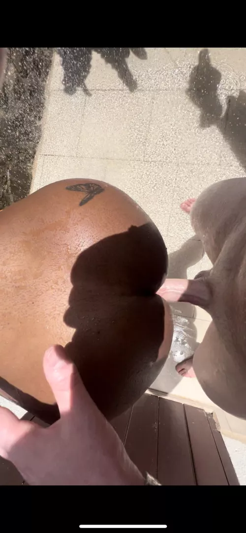 Outdoor shower  by xPeachPiex