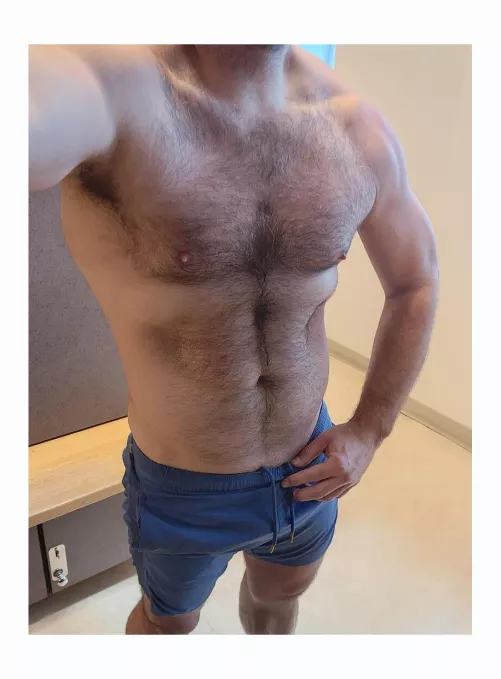 Post workout/prw-shower pic. by Neat-One-2368