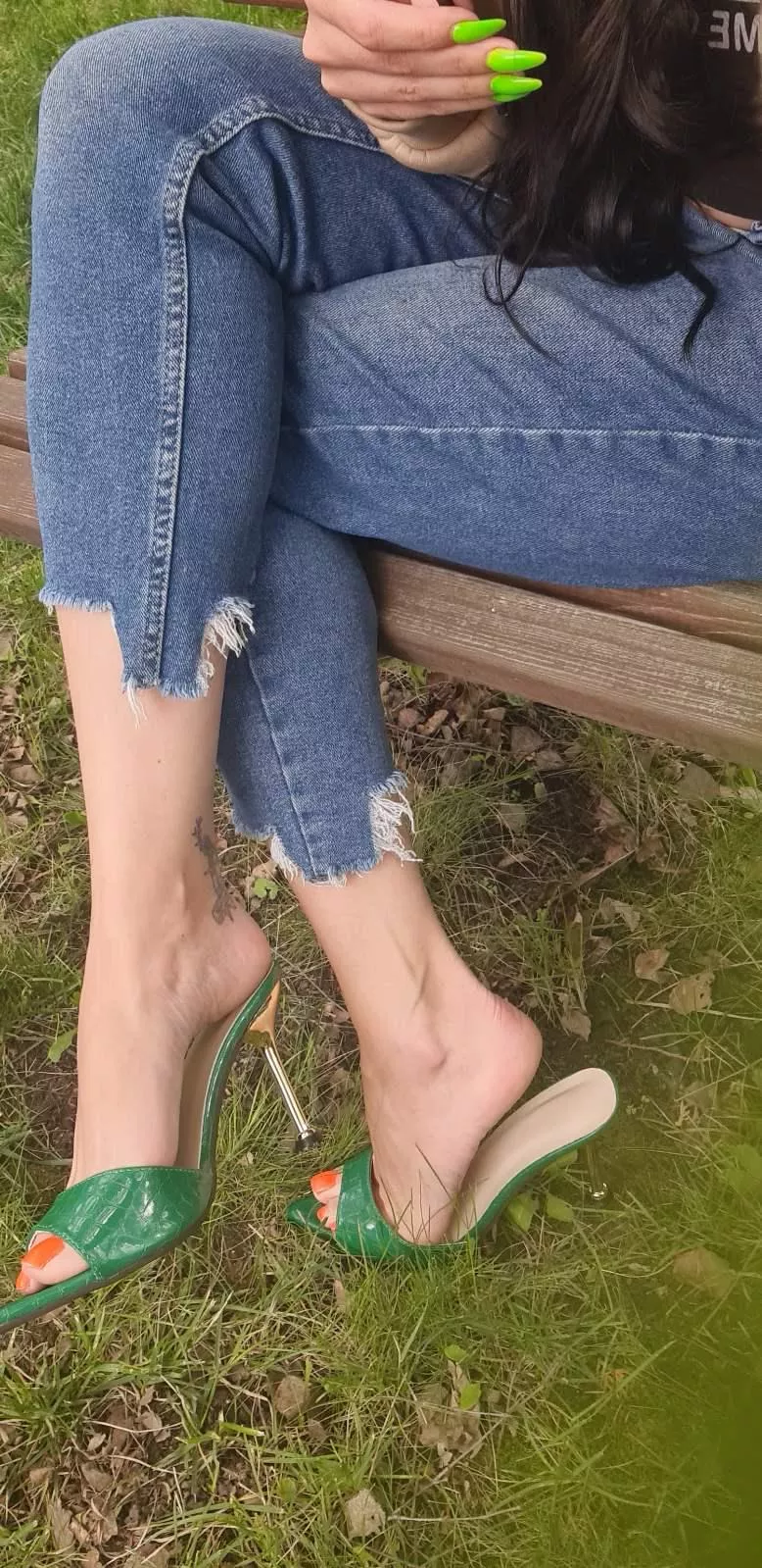 Relax posted by missblackcatt