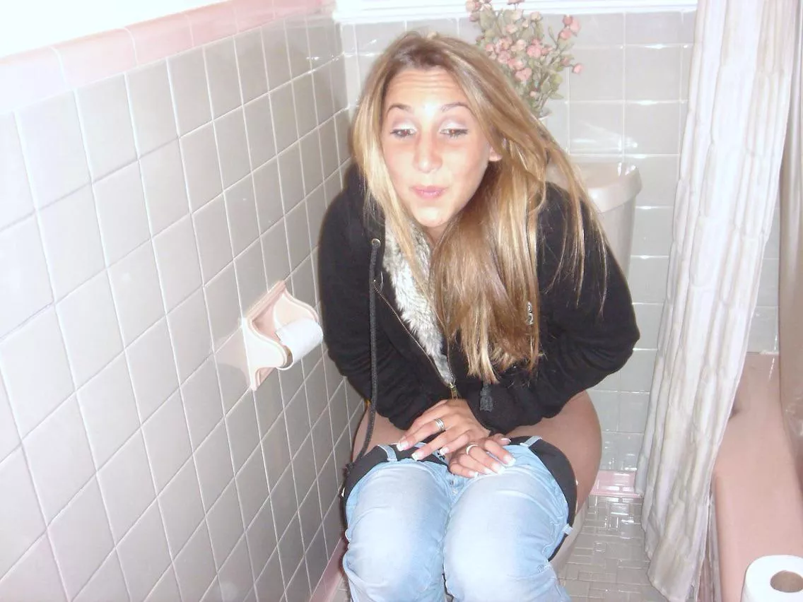 Solo piss posted by toeappreciation