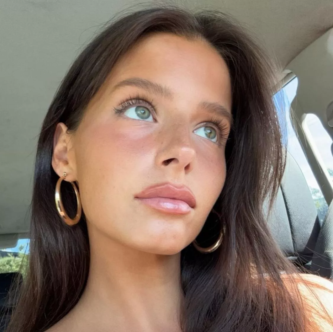 Stephanie Mandich posted by cashmere1977_v3