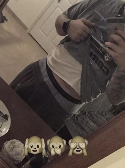 Still grey sweatpants szn? [m] by HappyAffair267