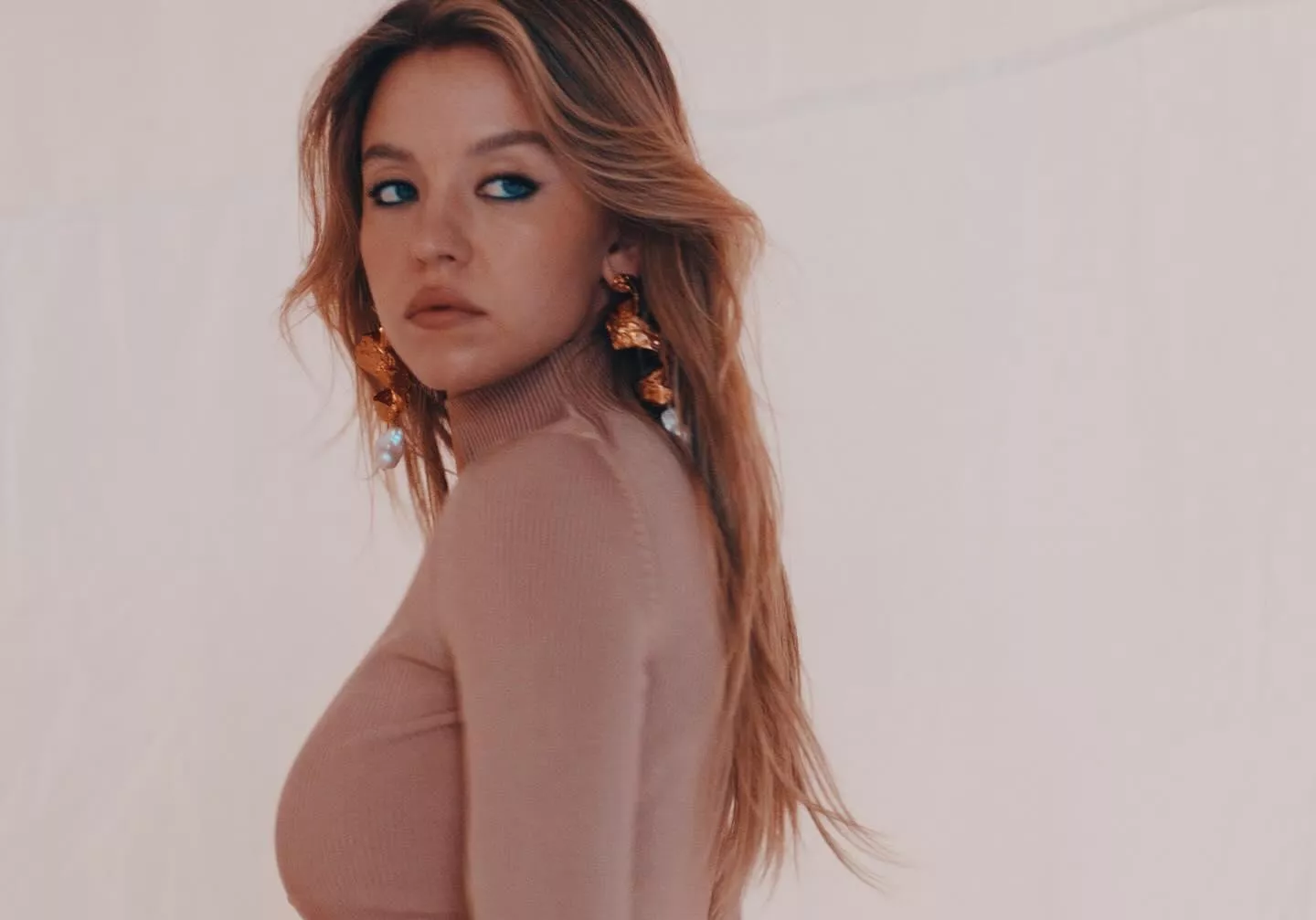 Sydney Sweeney posted by ViRuZ17k