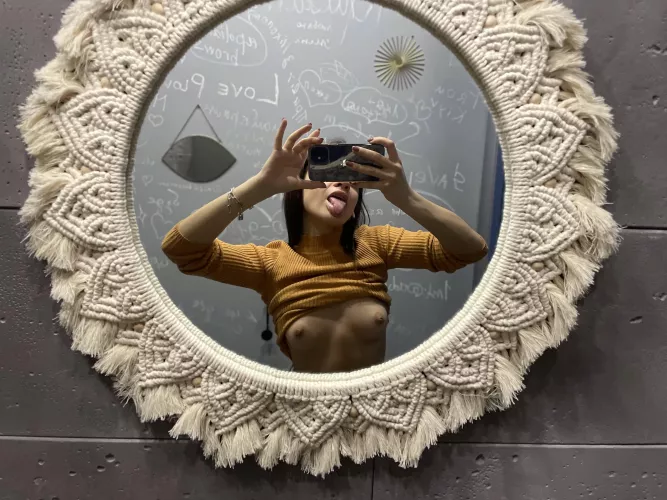 There is poor ventilation in the coffee toilet, it gets too hot by Queen_Voluptuousness