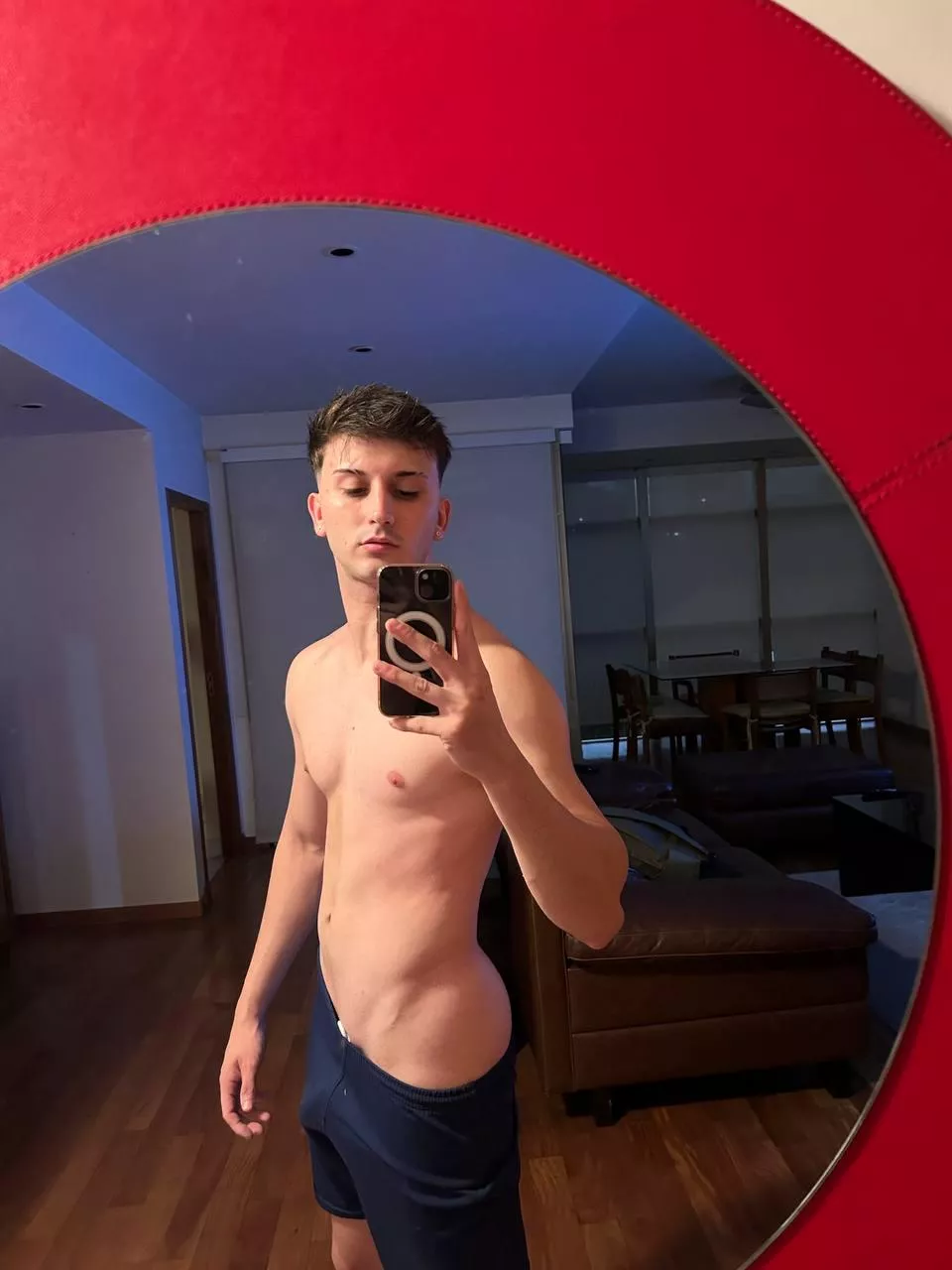 they be peeking you now haha posted by itscameron_