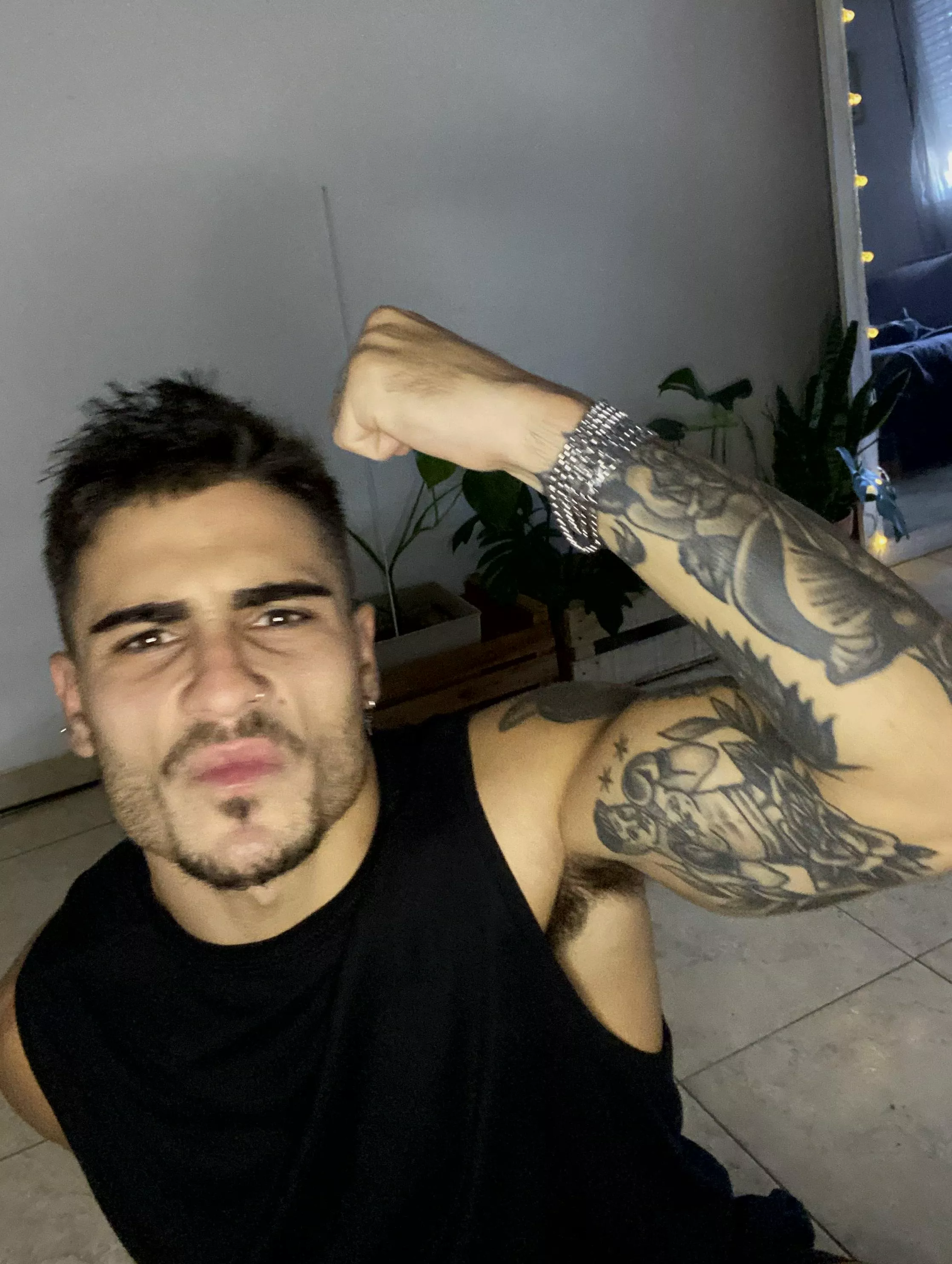 Trust me, I smell so good posted by KingOliverXOXO