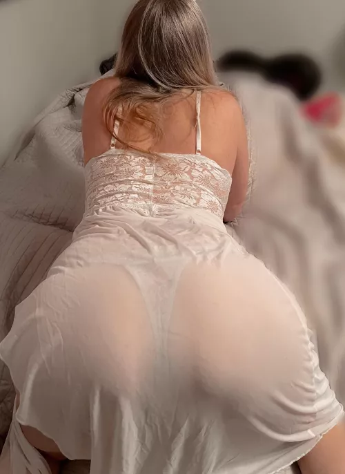 We are both married ... I ask you over and you walk in to this. Its your ONLY chance... you doing it or no....[F33] by AmethystMoonxo