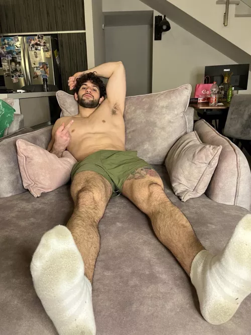 What's caught your attention first? by TheKingDavid_