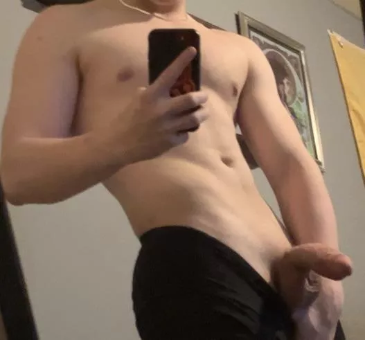 18 and needing to breed posted by PleaseSitOnMyFace0