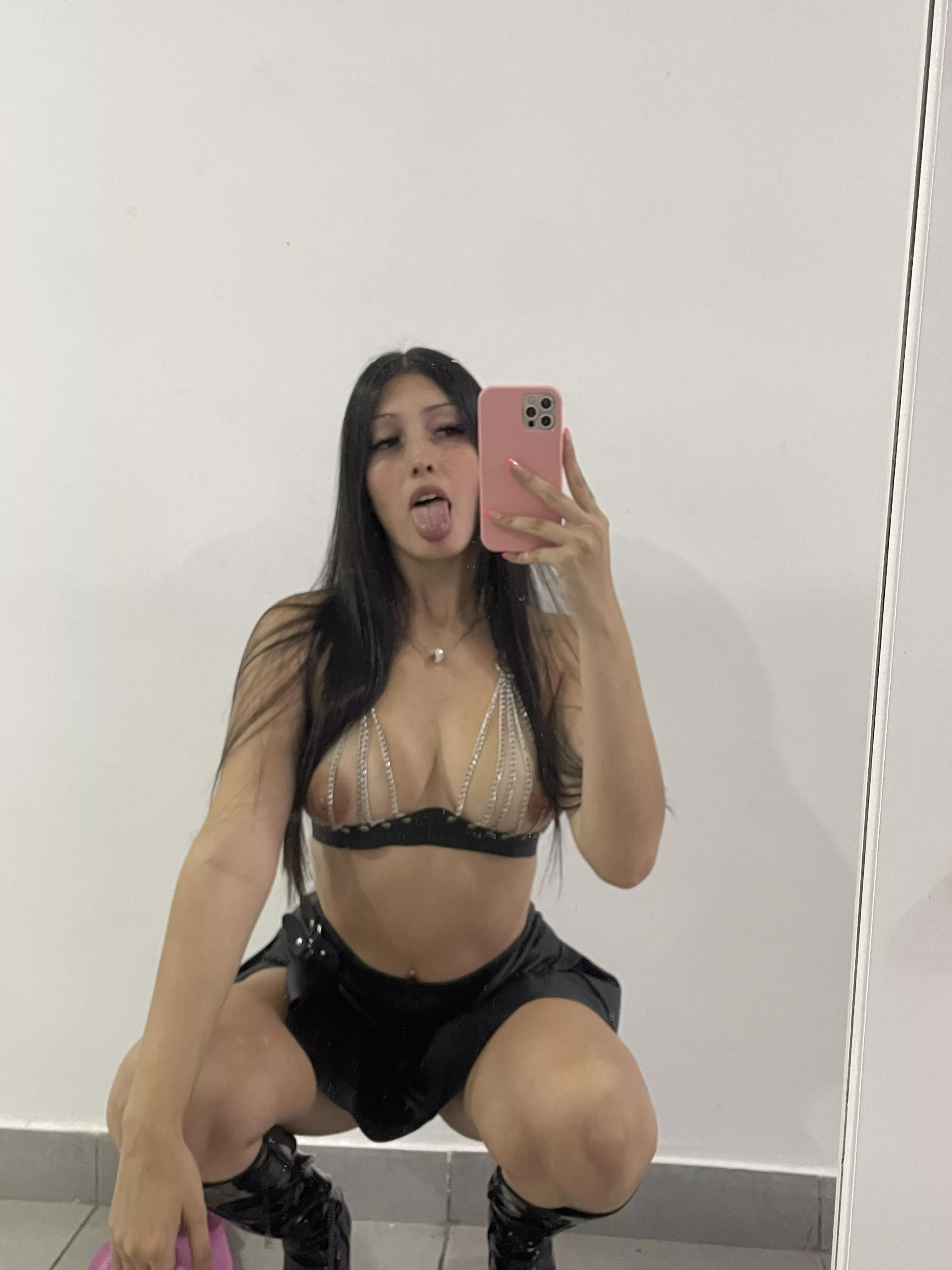 A campus slut like me will hop on any cock! posted by CharmingGirlxx