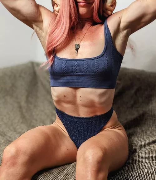 Am I too muscular for you? by powerfulzoyaxxx