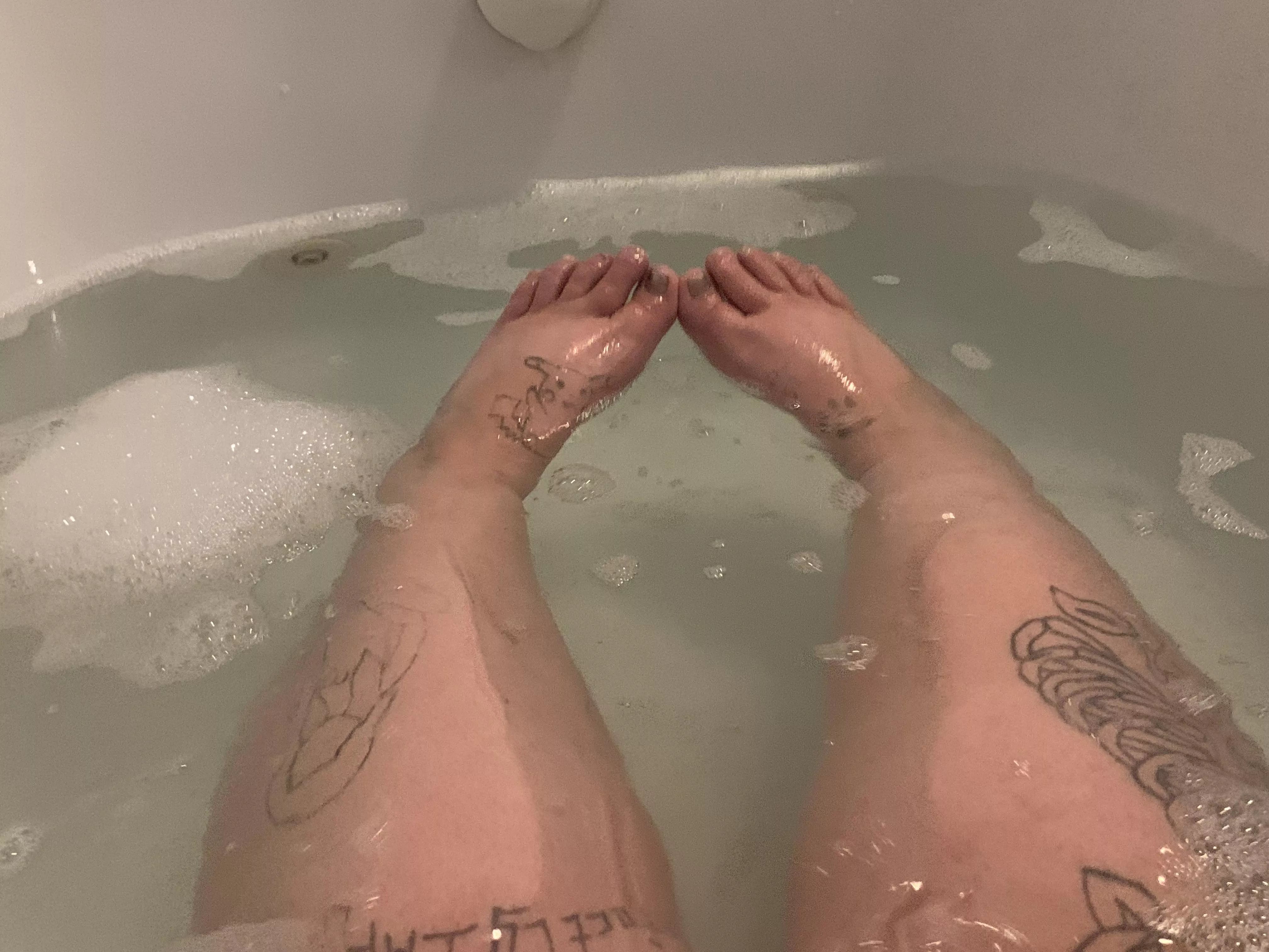 Bath feet pics posted by TimeBombSix