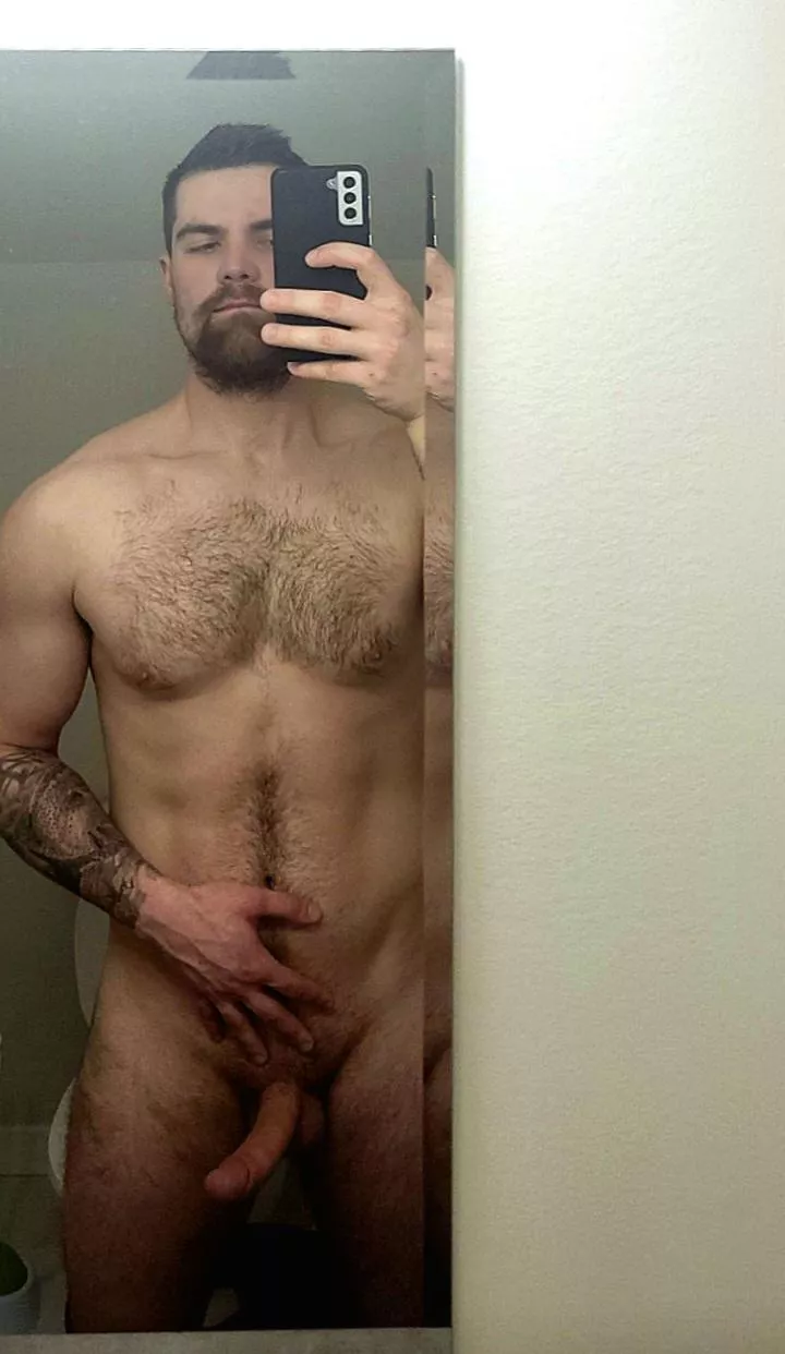 Beard and a boner posted by eMPtY122