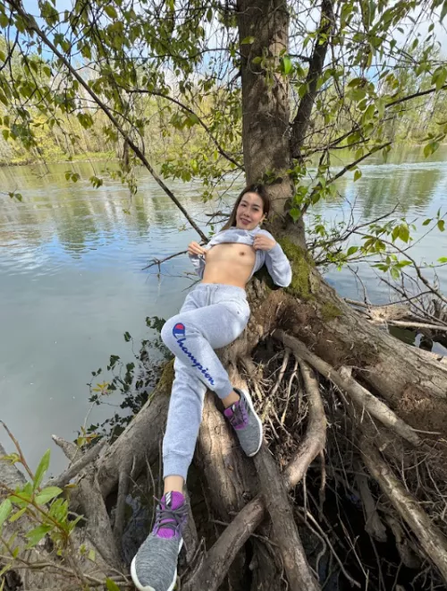 Bet my asian milf body can make you happy by yosathavx