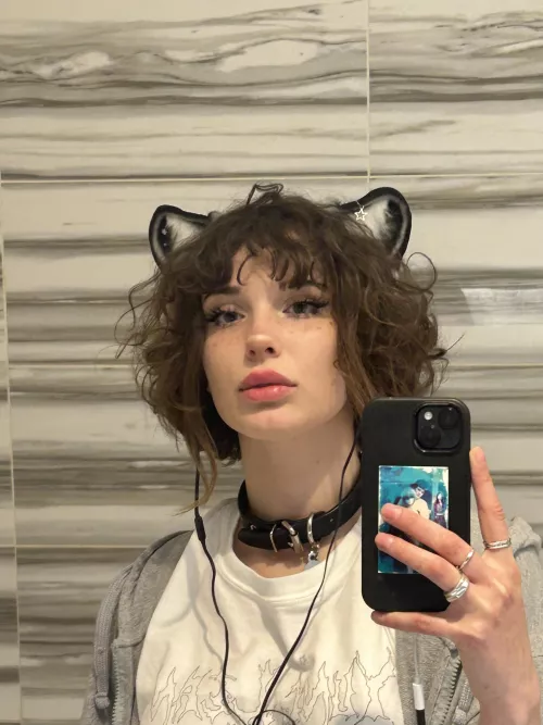 collared in public <3 am i pretty with it on ? by realmkitten