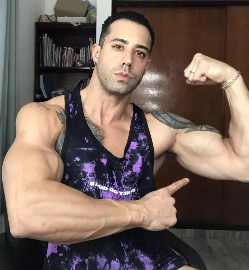 Do u like my arms? by TattooedMuscled