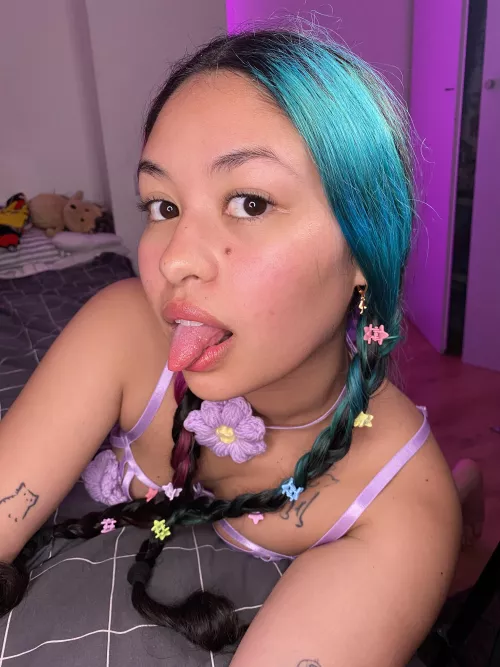 Do you like blue hair? by CutieShiyar