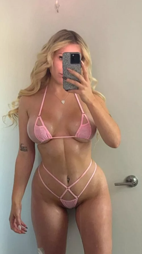 Do you like my micro-bikini?  by mistressmolly77