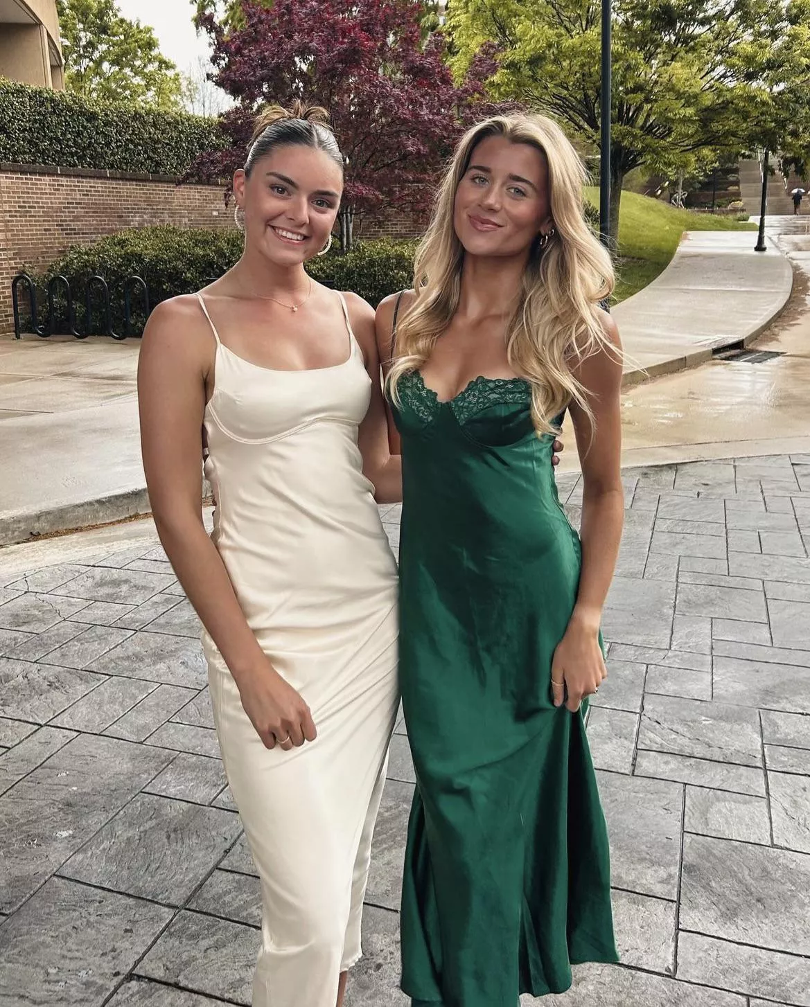 Dressed up [2] posted by DecemberBloke