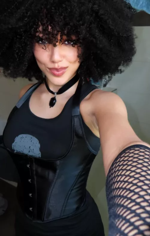 Embracing natural beauty by Samiraxoxodarky