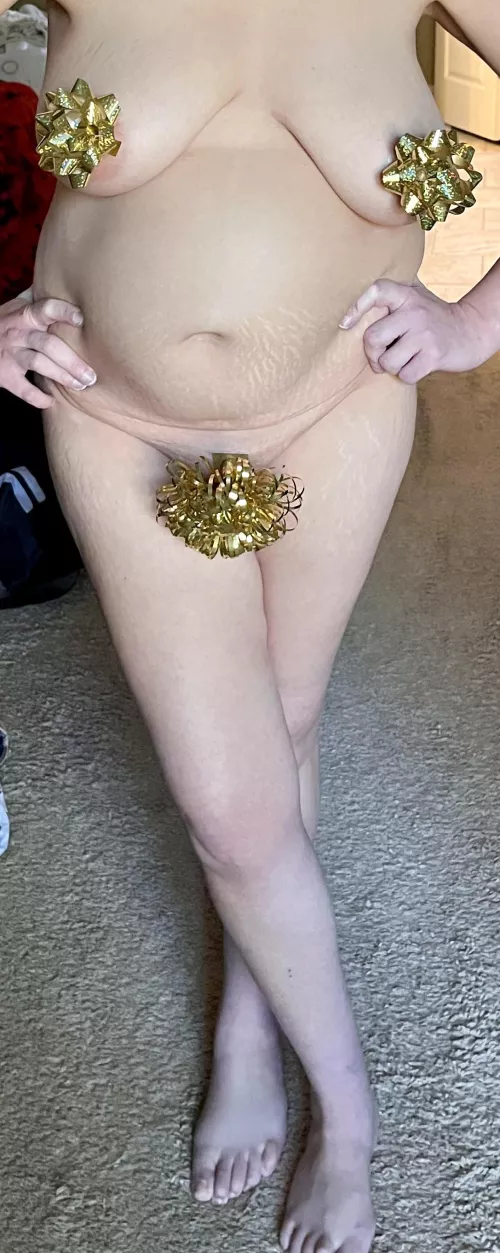 (f) Today’s my birthday. Who wants to celebrate with a 46yo mom? by LadyWhatTheCluck