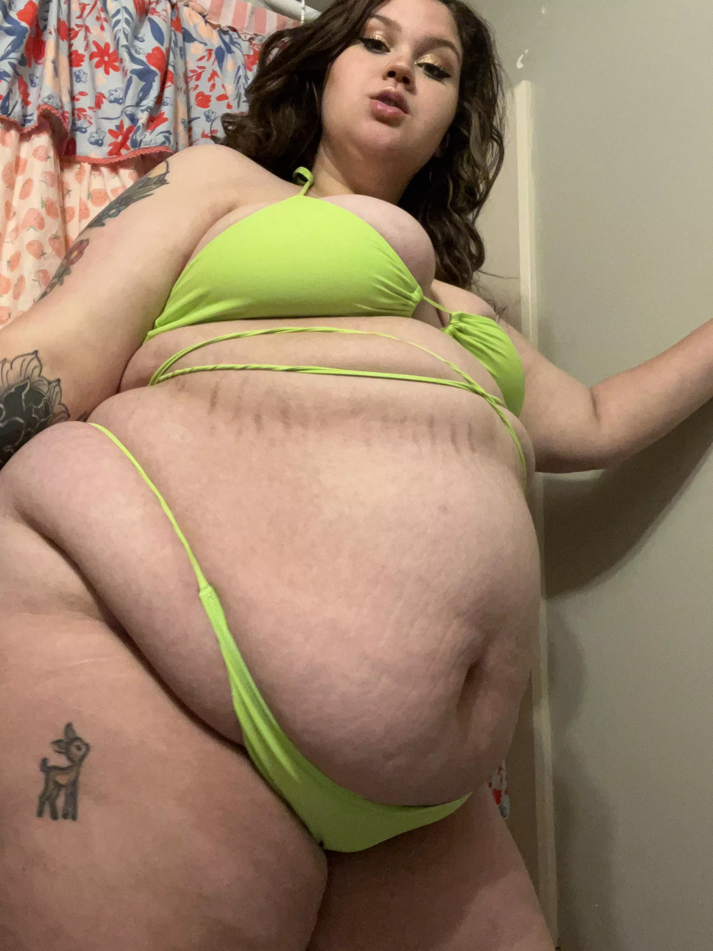 Figured I'd show my new fans some pregnancy pics posted by Inside_Advantage2175