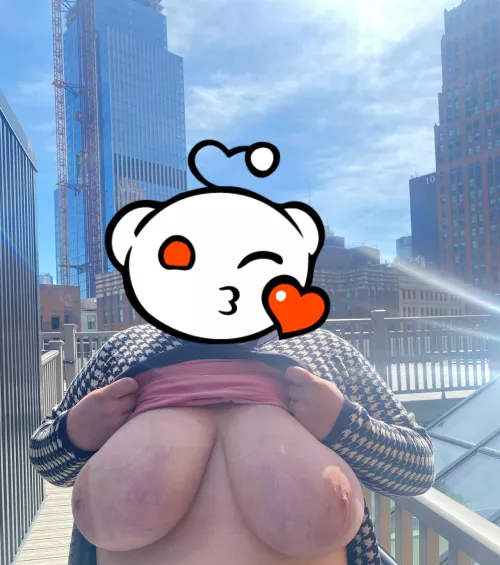 Flashing in Detroit 🥰 by Budget-Landscape417