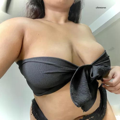 Got plenty of thiccness for you to fondle  by itsmezaraxx