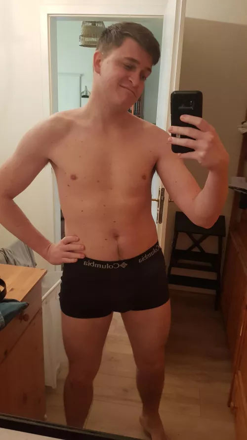 Hello there 😈 by Giggelyyy