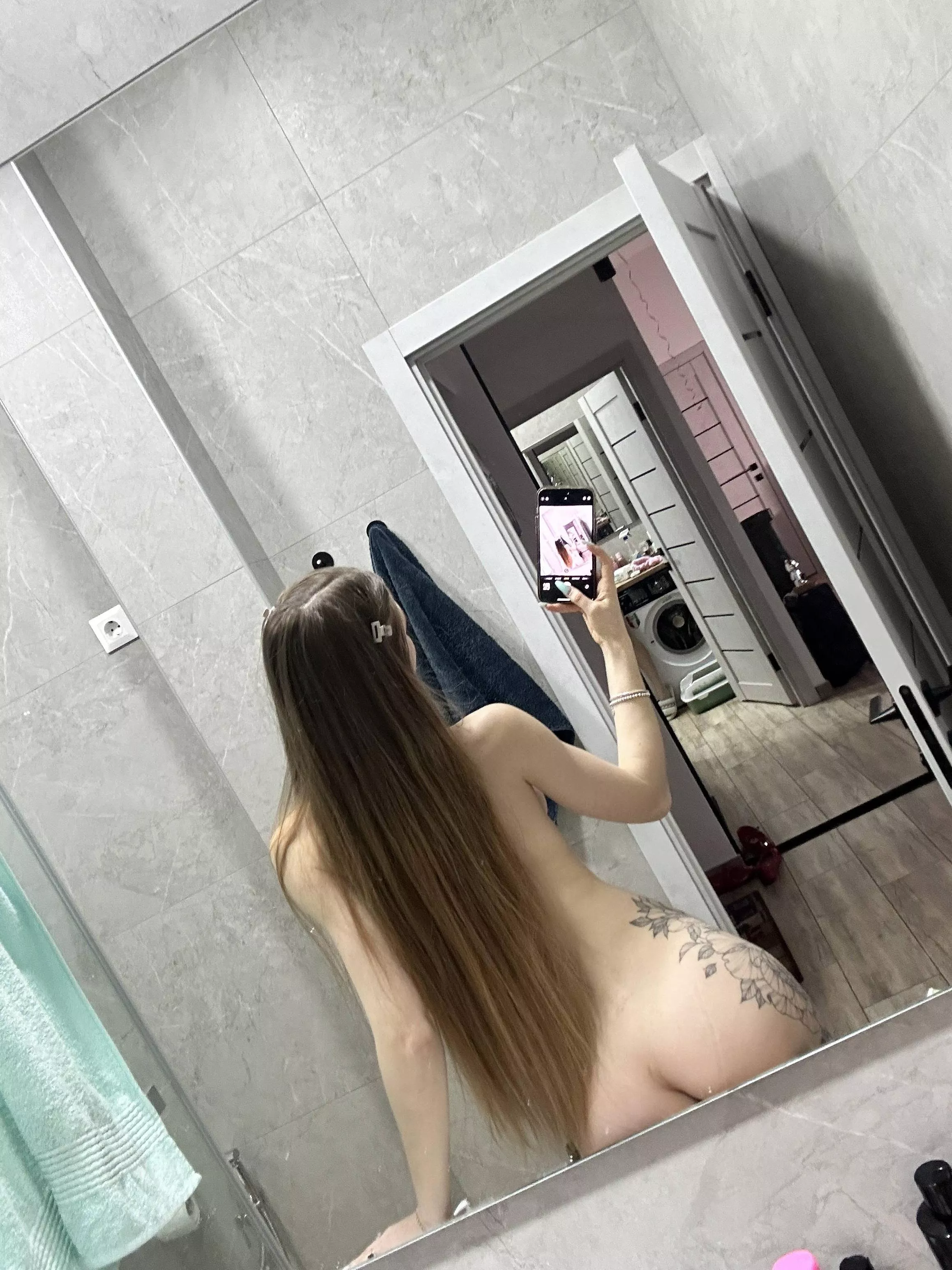 I am a five foot package that has arrived at your door! Keep or return to sender?? posted by LagoonOfDreams